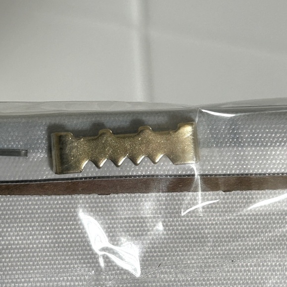 Volkswagen Bus Surfs Up Van Canvas Wall Art 8 x 8 Ready to Hang NEW Small Space - Picture 6 of 7